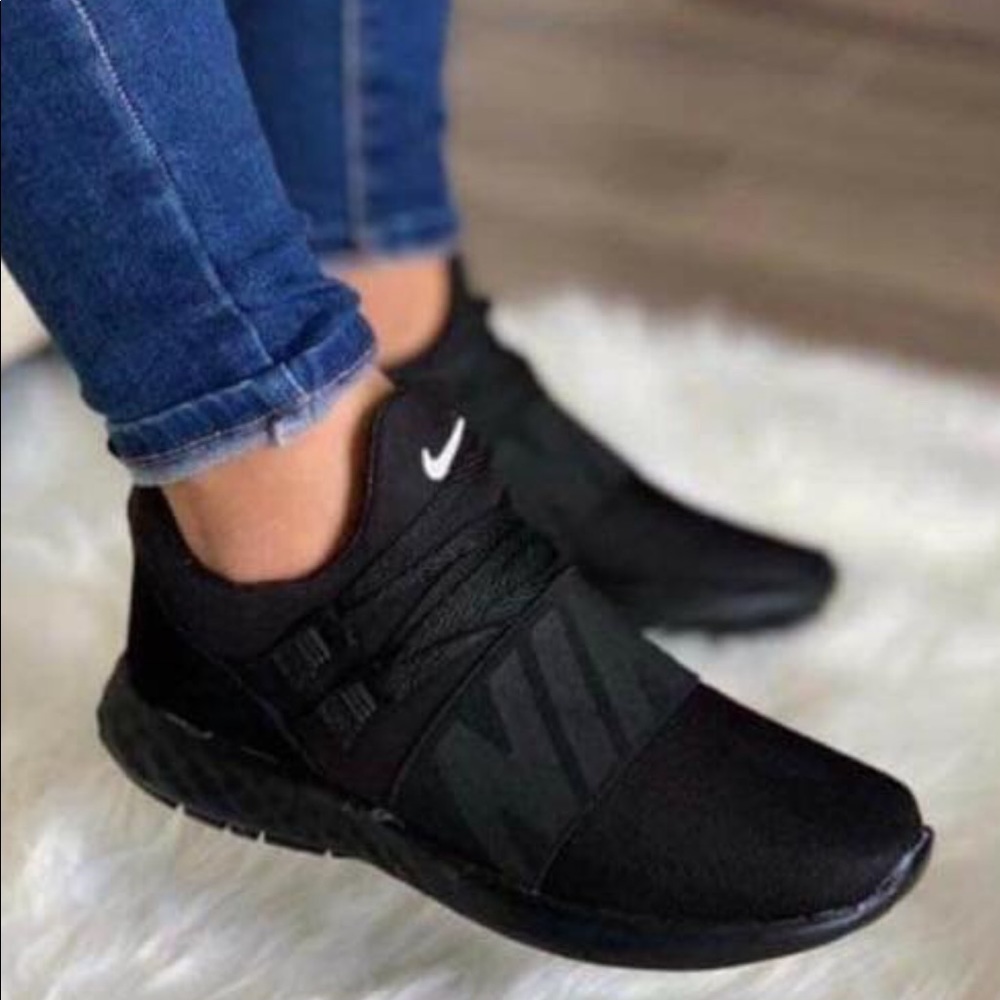 ISO these Nike’s!!